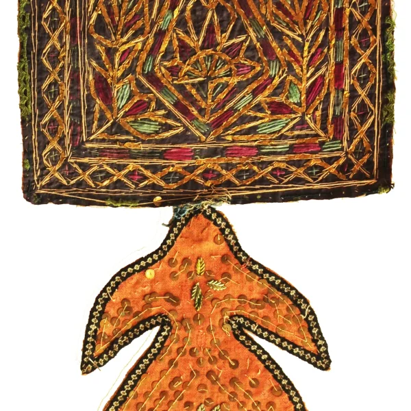 Albero della vita e simboli dell'uiverso. Ricamo-talismano zoroastriano matrimoniale di buon augurio.