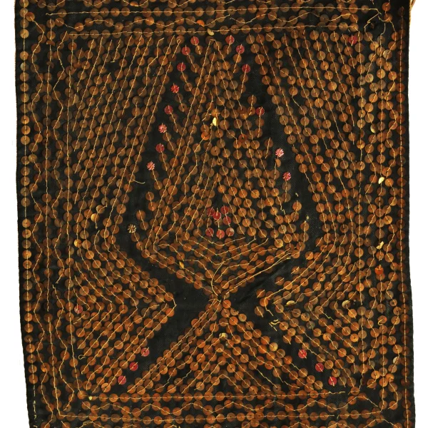 Albero della vita. Ricamo-talismano zoroastriano matrimoniale di buon augurio.