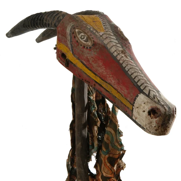 Marionetta teriomorfa