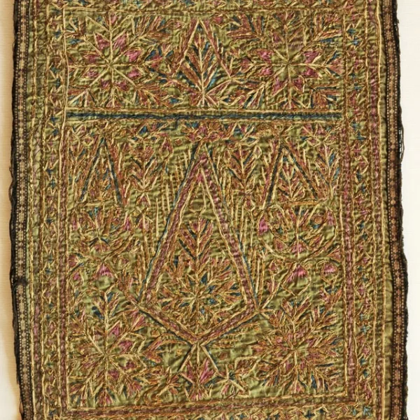 Albero della vita e simboli dell'uiverso. Ricamo-talismano zoroastriano matrimoniale di buon augurio.