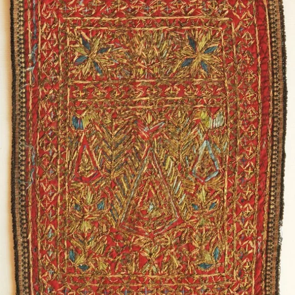Albero della vita e simboli dell'uiverso. Ricamo-talismano zoroastriano matrimoniale di buon augurio.