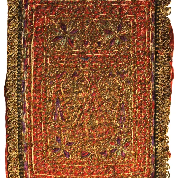 Albero della vita e simboli dell'uiverso. Ricamo-talismano zoroastriano matrimoniale di buon augurio.