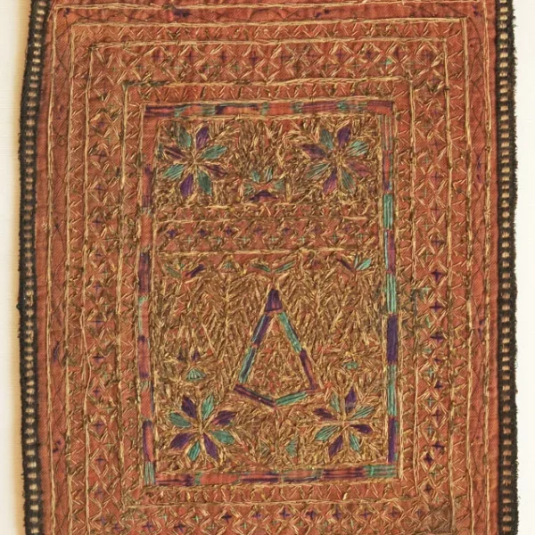 Albero della vita e simboli dell'uiverso. Ricamo-talismano zoroastriano matrimoniale di buon augurio.