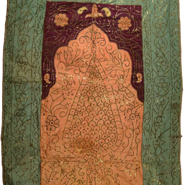 Ricamo a paillettes su tessuto