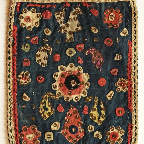 Galli e alberi della vita. Talismani zoroastriani di Annunciazione.