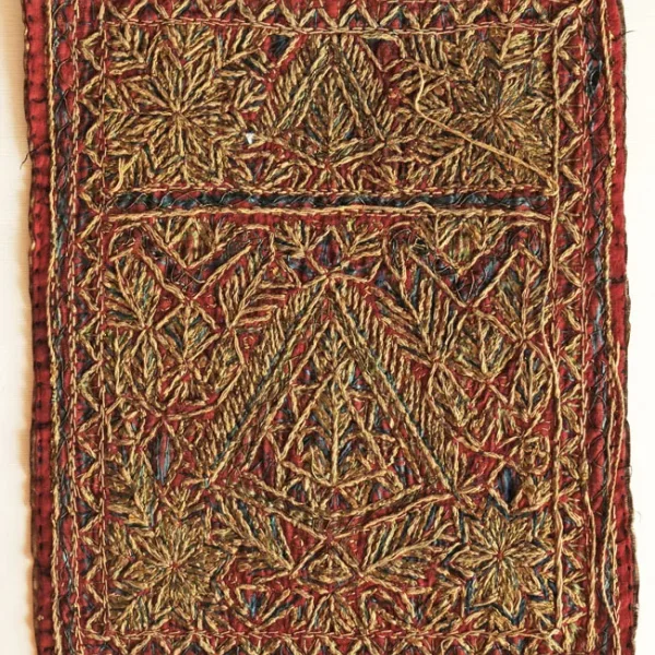 Albero della vita e simboli dell'uiverso. Ricamo-talismano zoroastriano matrimoniale di buon augurio.